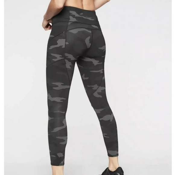 ATHLETA dark camo 7/8 legging size 1X - Picture 1 of 13